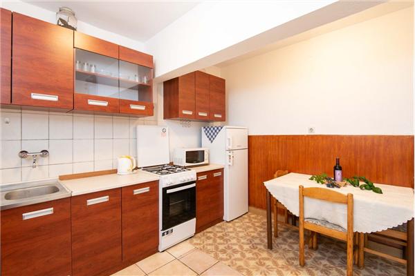 Apartment A1, for 6 persons