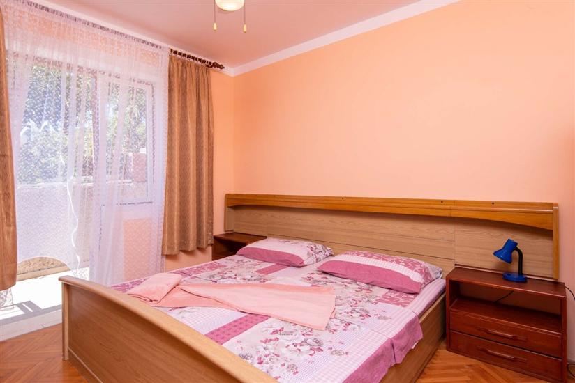 Apartment A1, for 6 persons