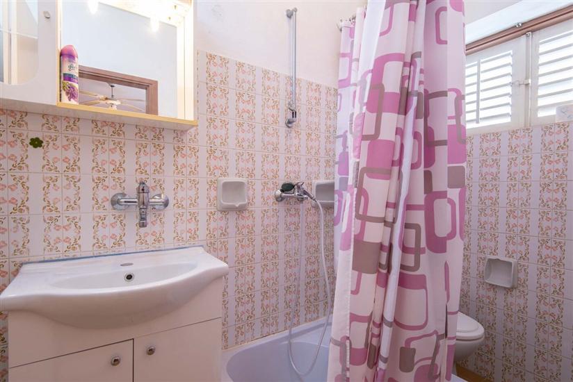 Apartment A1, for 6 persons