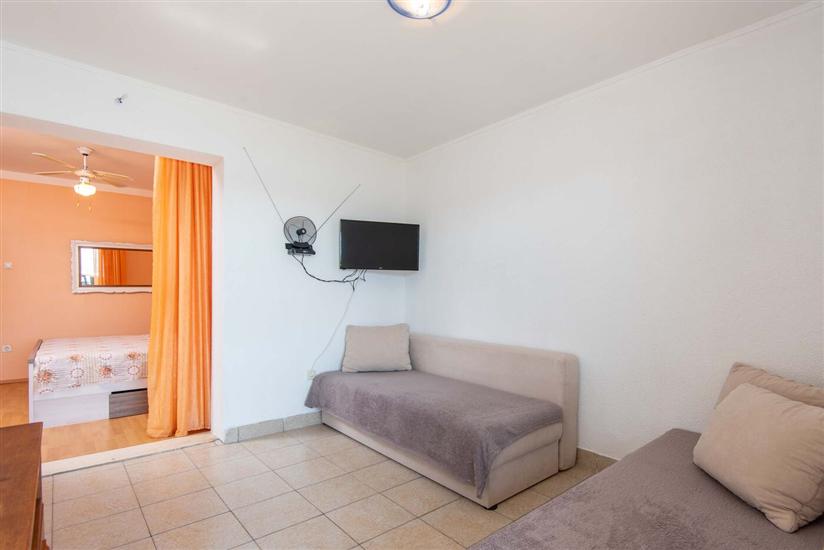 Apartment A1, for 6 persons