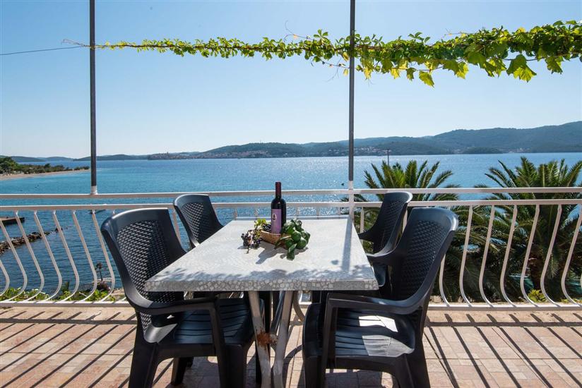 Apartment A1, for 6 persons