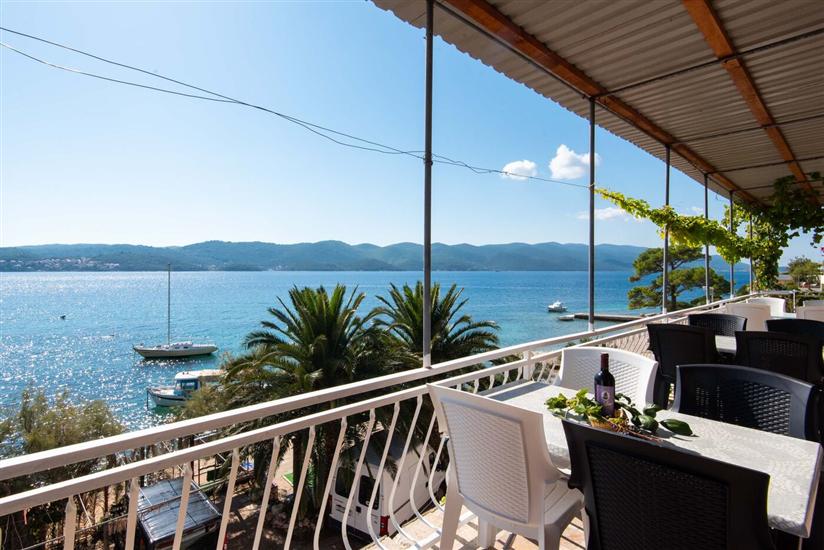 Apartment A2, for 3 persons