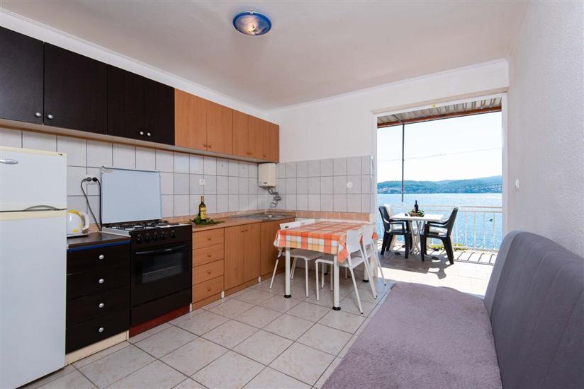 Apartment A2, for 3 persons