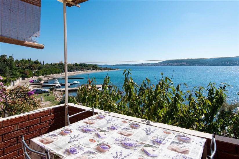 Apartment A3, for 5 persons