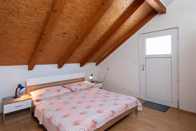 Apartment A5, for 6 persons