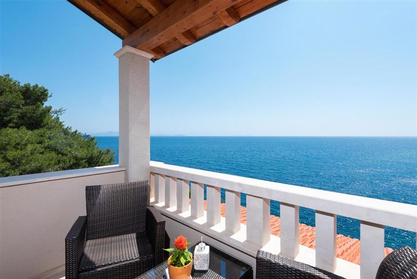 House K1, for 10 persons