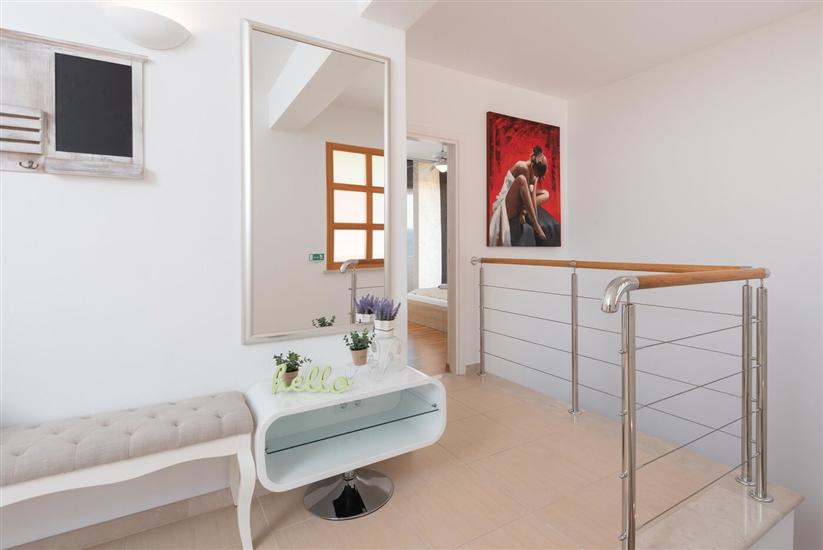 House K1, for 10 persons