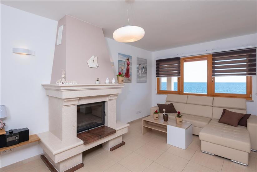 House K1, for 10 persons