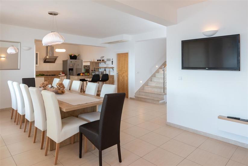 House K1, for 10 persons