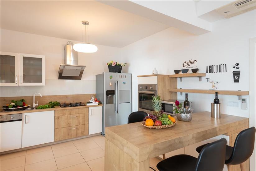 House K1, for 10 persons