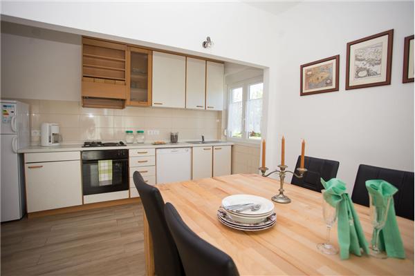 Apartment A1, for 8 persons