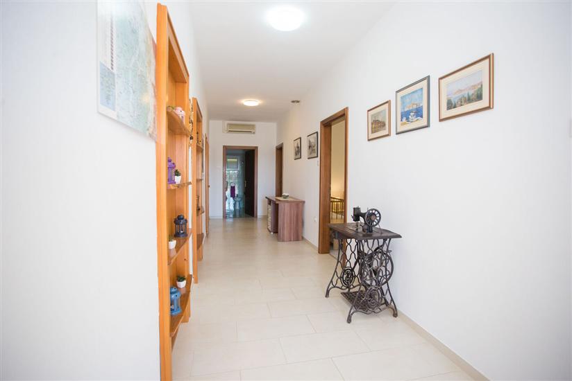 Apartment A1, for 8 persons