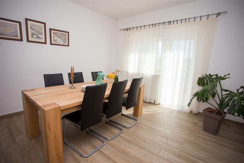 Apartment A1, for 8 persons
