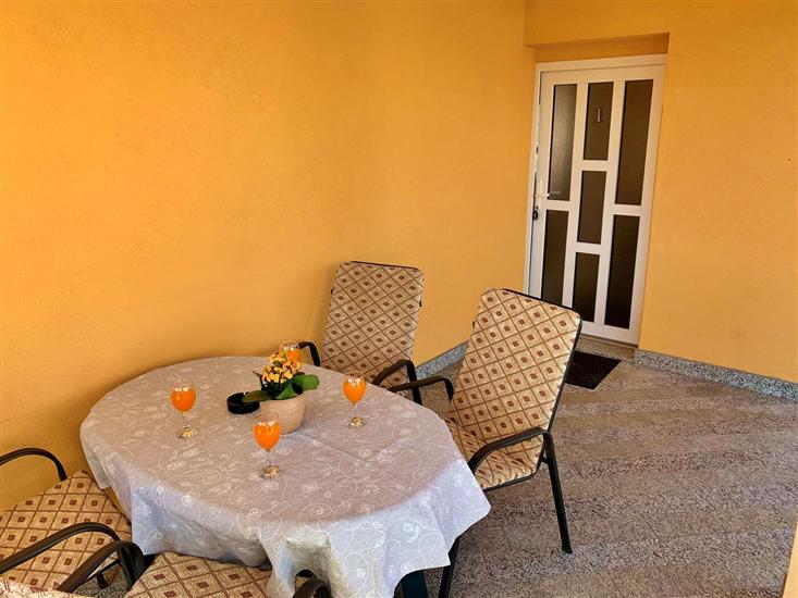 Apartment A1, for 3 persons