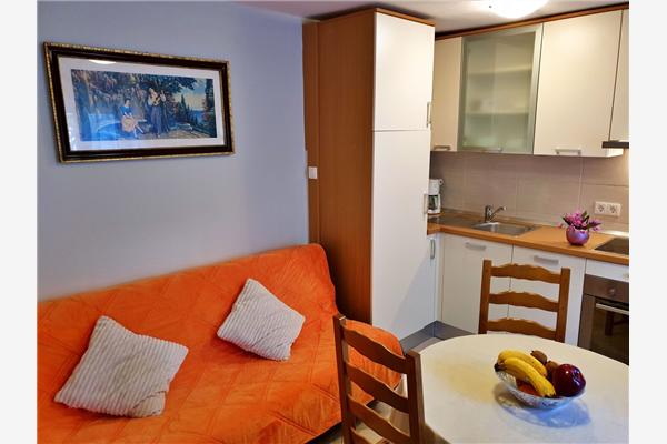 Apartment A2, for 4 persons