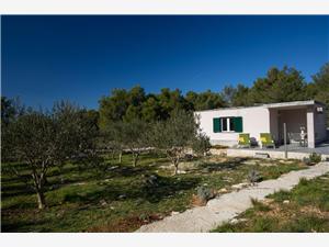 Maison Olive Eden Milna - île de Brac, Superficie 52,00 m2, Distance (vol d'oiseau) jusque la mer 147 m, La distance de l'entree au Parc national 135 m