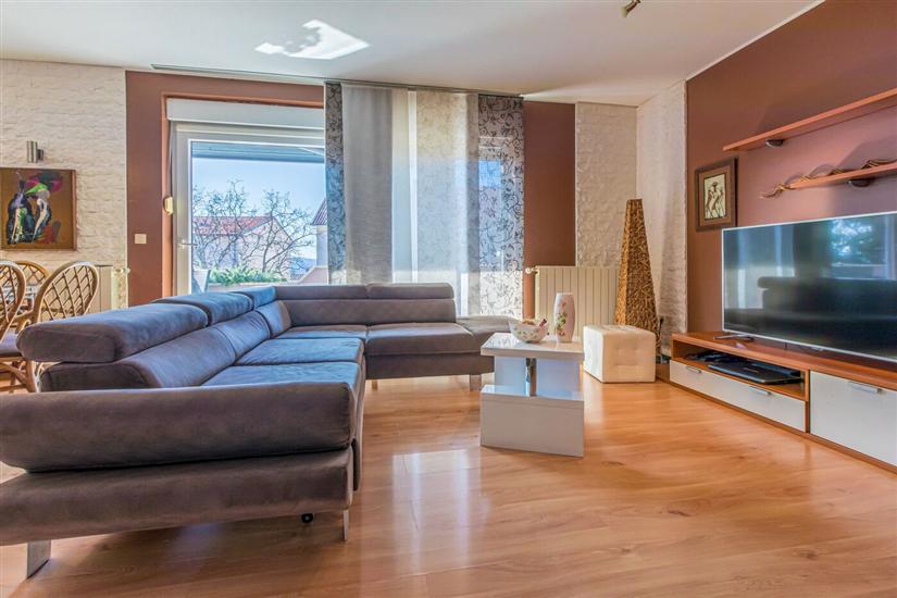 Apartment A5, for 5 persons