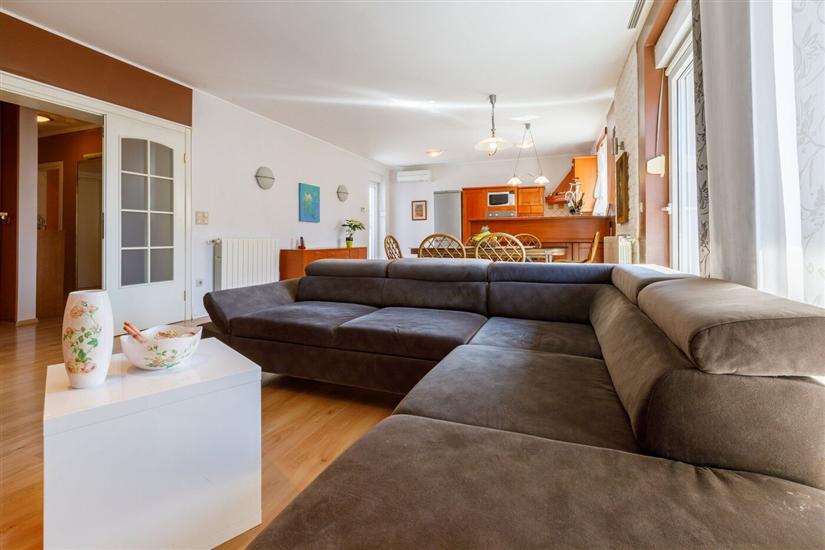 Apartment A5, for 5 persons