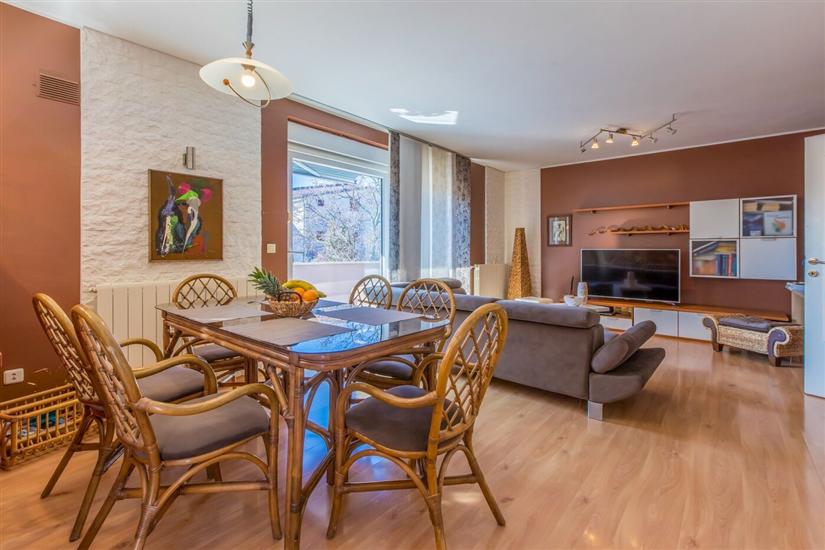 Apartment A5, for 5 persons