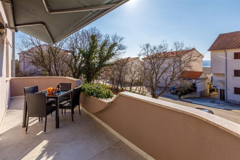 Apartment A5, for 5 persons