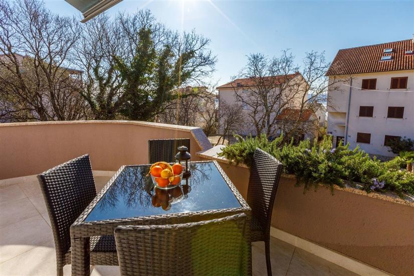 Apartment A5, for 5 persons