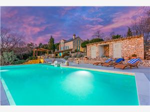 Villa Jelena Novi Vinodolski (Crikvenica), Stenen huize, Kwadratuur 110,00 m2, Accommodatie met zwembad