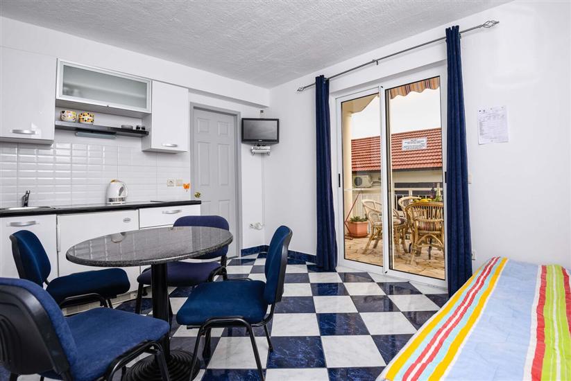 Apartment A6, for 4 persons