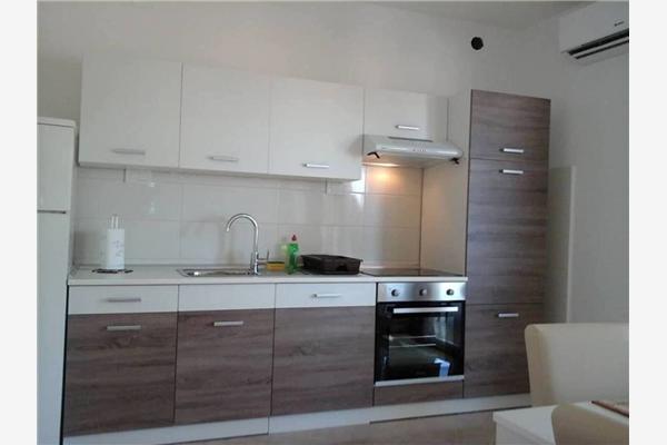 Apartment A1, for 5 persons