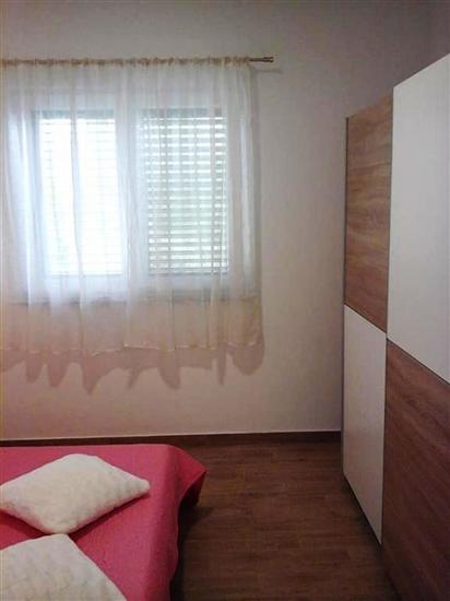 Apartment A2, for 5 persons