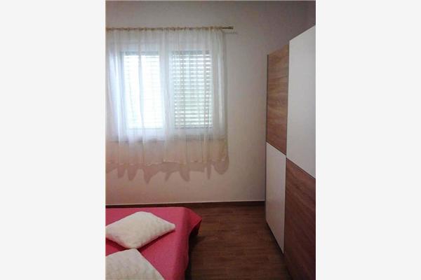 Apartment A2, for 5 persons