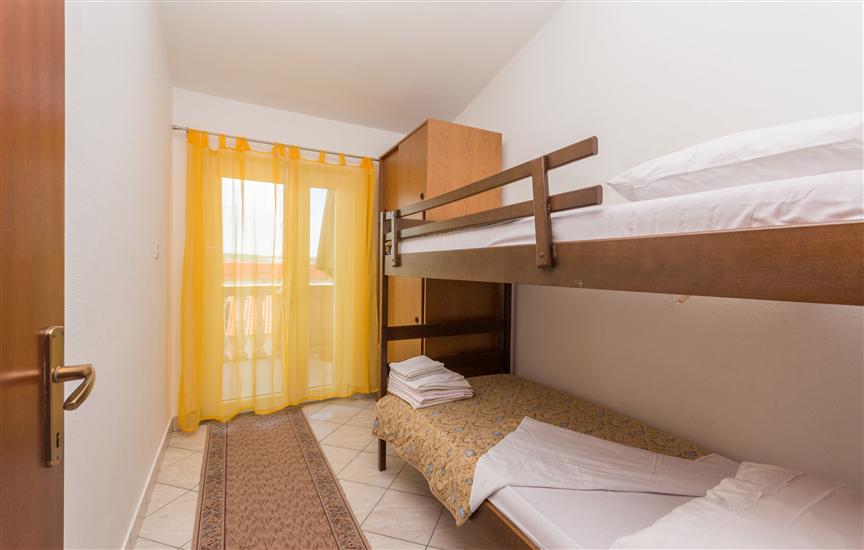 Apartment A2, for 5 persons