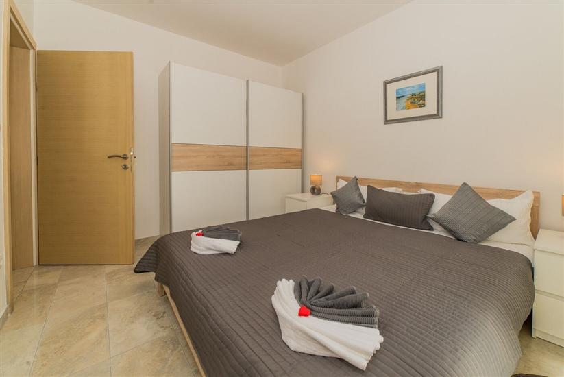 Apartment A1, for 6 persons