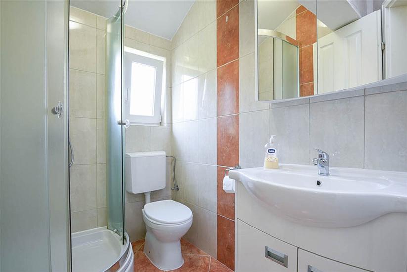 Apartman A2, na 6 osebe