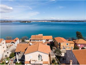 Appartement Noord-Dalmatische eilanden,ReserverenSeaVanaf 107 €