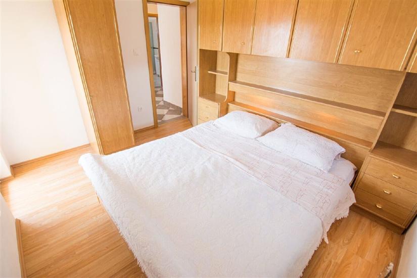 Apartment A1, for 8 persons