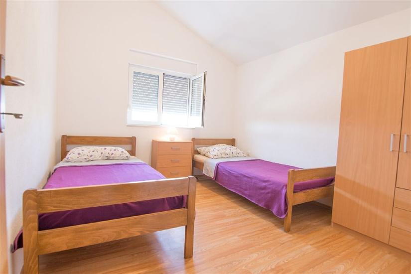 Apartment A1, for 8 persons