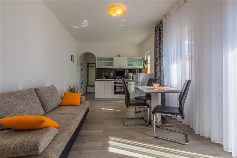 Apartment A4, for 3 persons