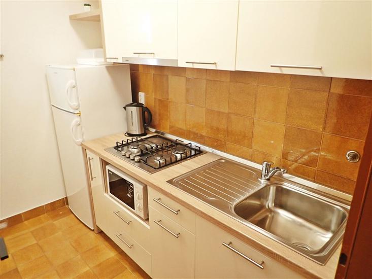 Room S1, for 3 persons