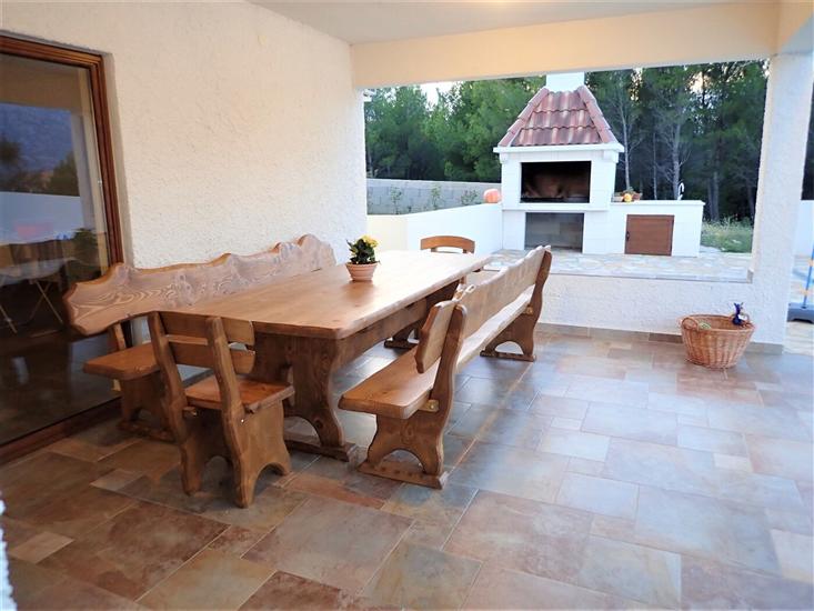 Villa More with pool and garden