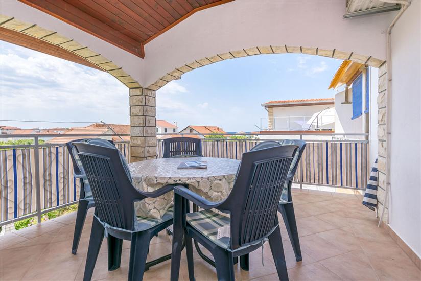 Apartment A4, for 4 persons