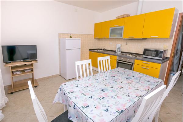 Apartment A4, for 4 persons