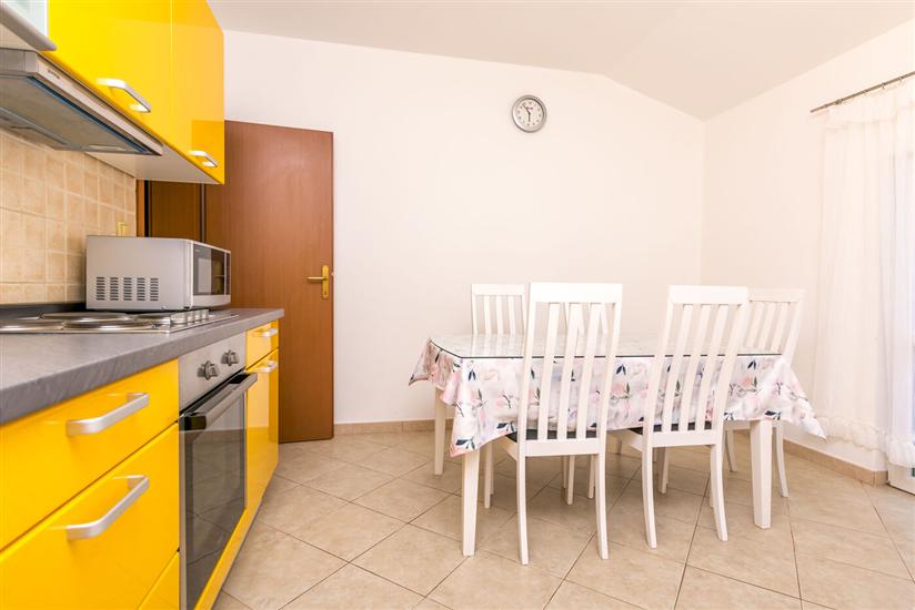 Apartment A4, for 4 persons