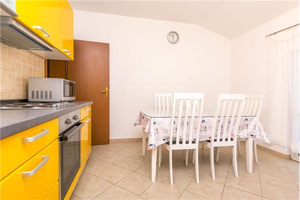 Apartment A4, for 4 persons