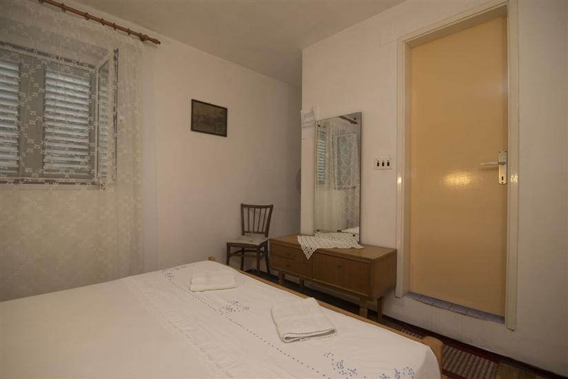 Room S2, for 2 persons