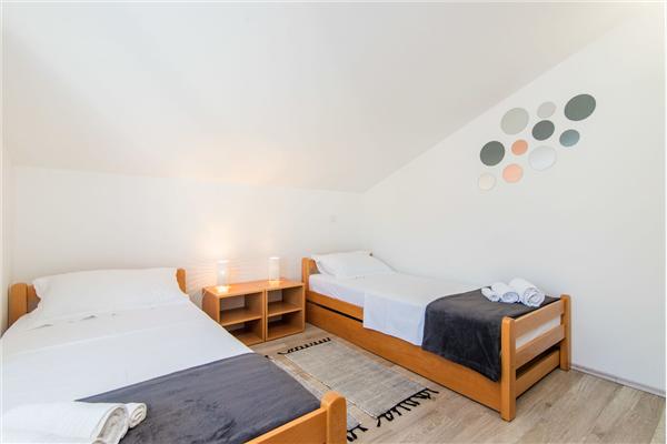 Apartment A1, for 6 persons