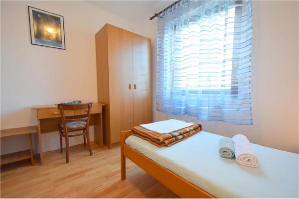 Apartment A1, for 6 persons