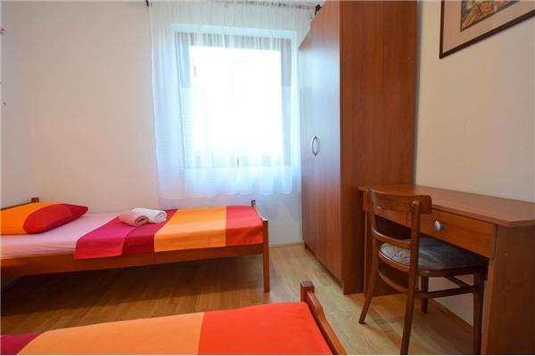 Apartment A1, for 6 persons