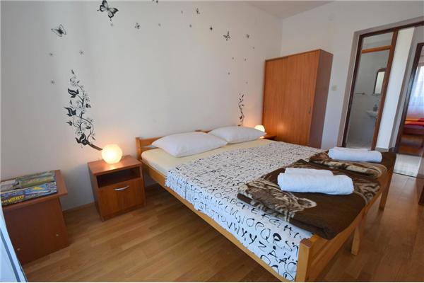 Apartment A1, for 6 persons
