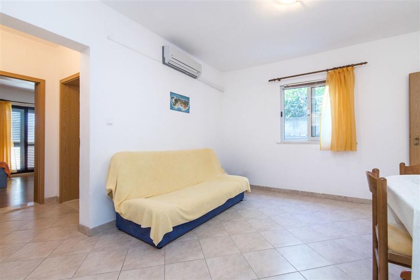 Apartment A1, for 5 persons