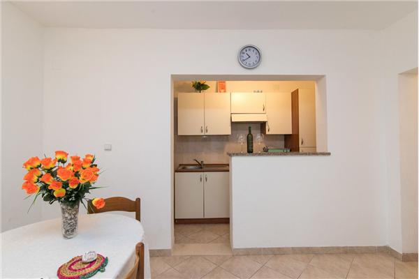 Apartment A1, for 5 persons